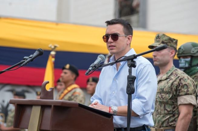 noboa pegarse tiro apagones